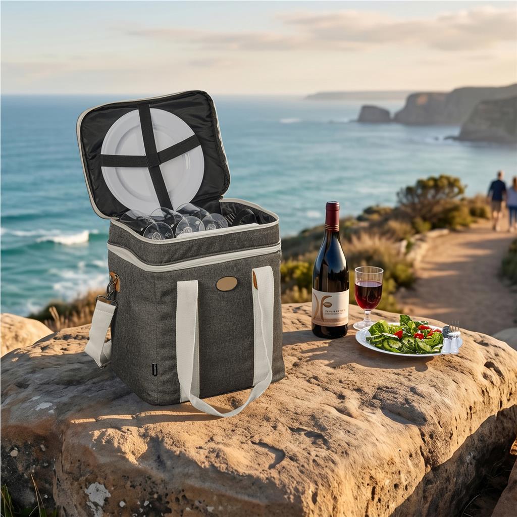 Serendipio Brookfield 4-Person Picnic Cooler - Image 3